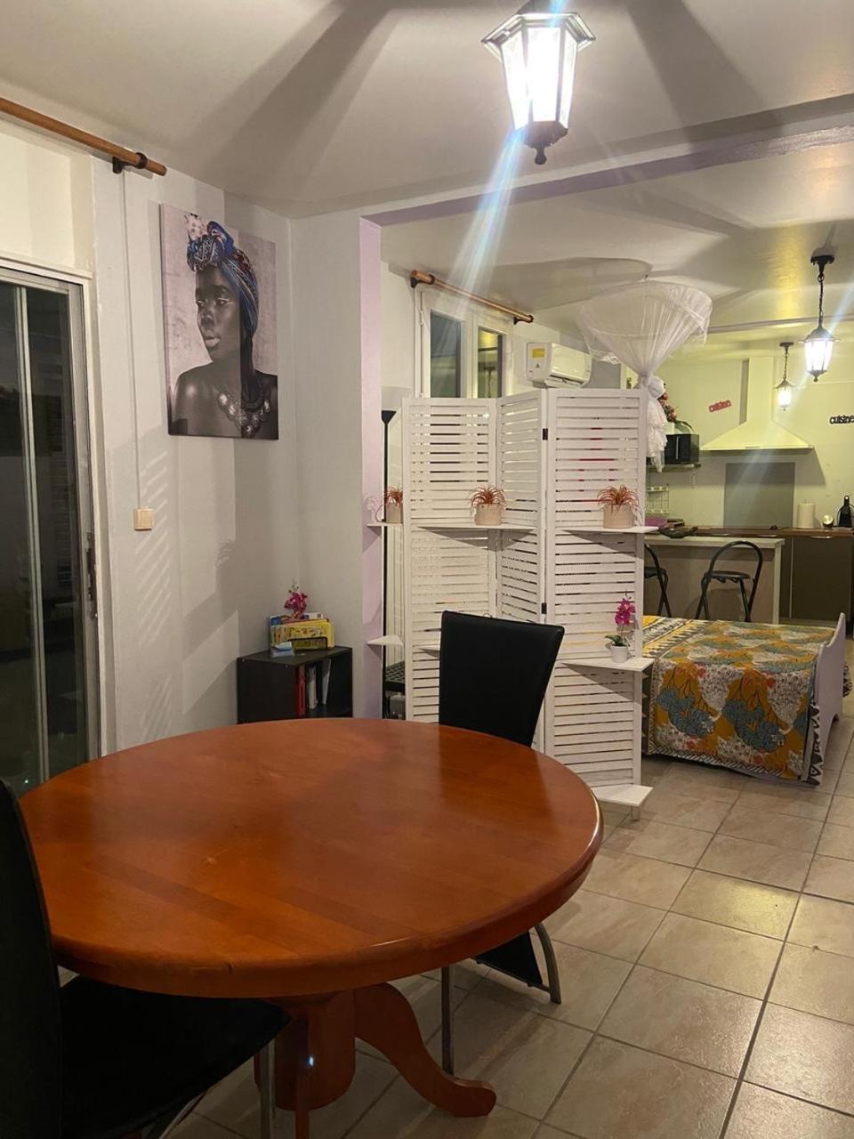 Residence Cannelle 莱特鲁瓦西莱 外观 照片
